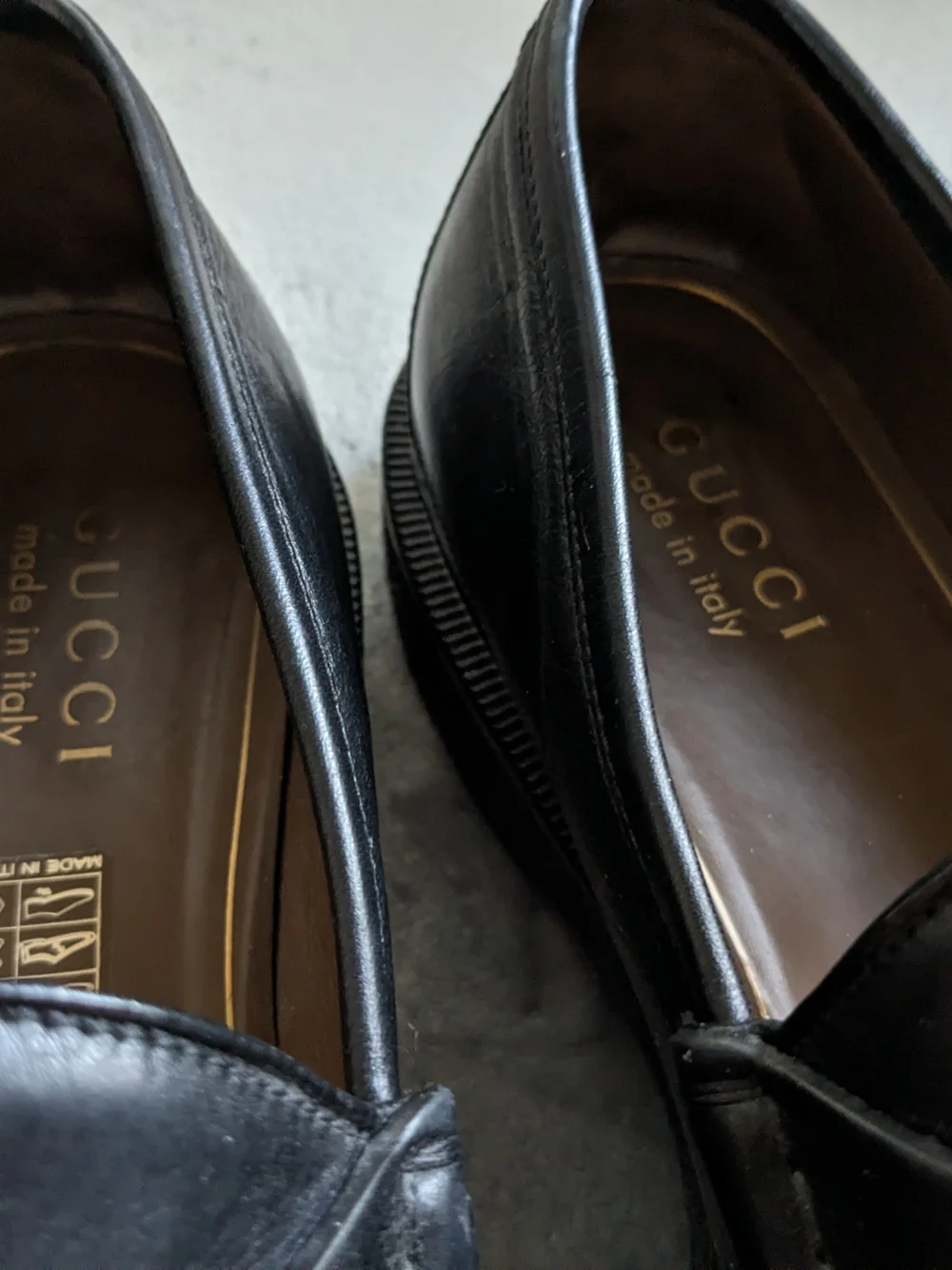 Gucci Men's Black Leather Horsebit Loafers